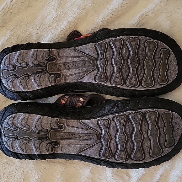 Skechers Outdoor Lifestyles Sandals - Picture 2 of 4